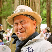 お茶目な中年男性